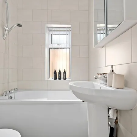 4 Bedroom House Near City Centre Sleeps 10 Manchester Exterior photo