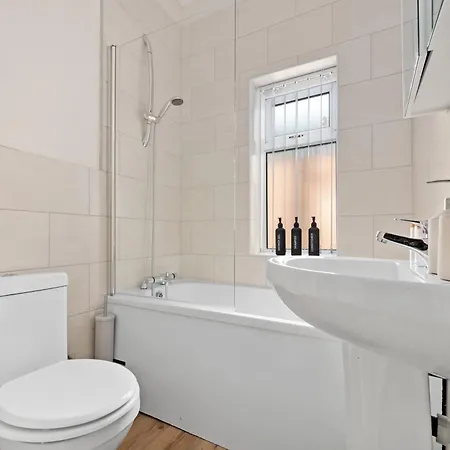 4 Bedroom House Near City Centre Sleeps 10 Manchester Exterior photo